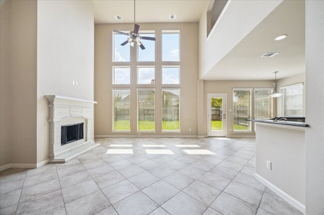 Building Photo - 5430 Linden Rose Ln