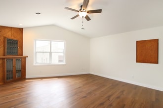 Building Photo - 14.5 Fond du Lac St