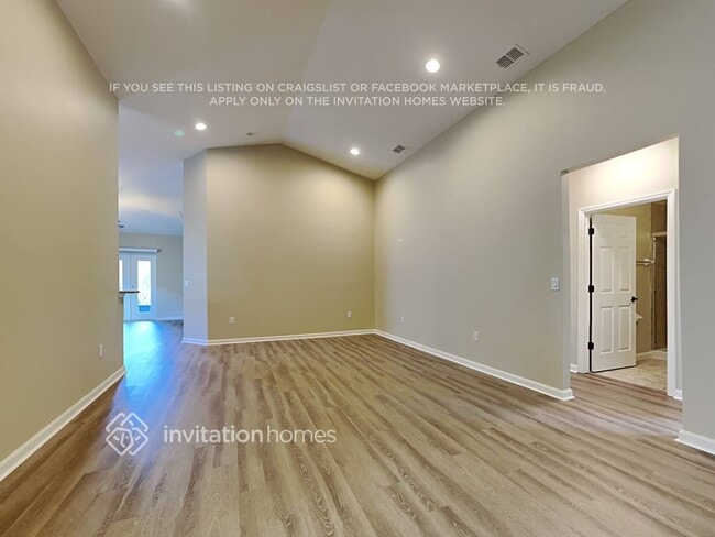 Building Photo - 1596 Litchfield Dr