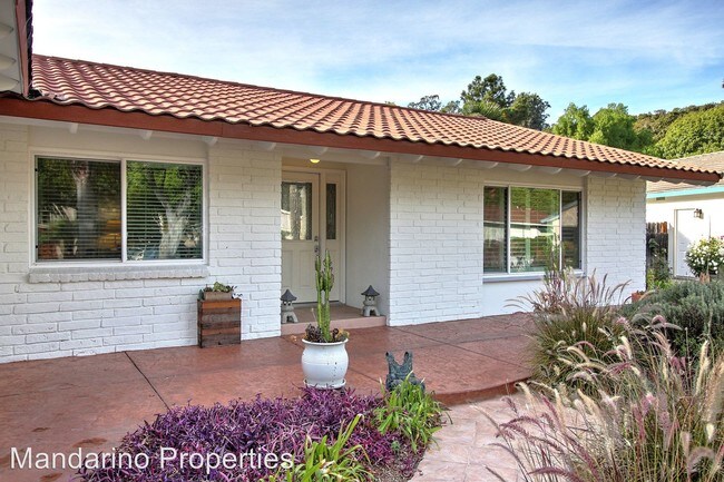 Building Photo - 6110 Manzanillo Dr