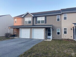 Building Photo - 83 Myatt Ct