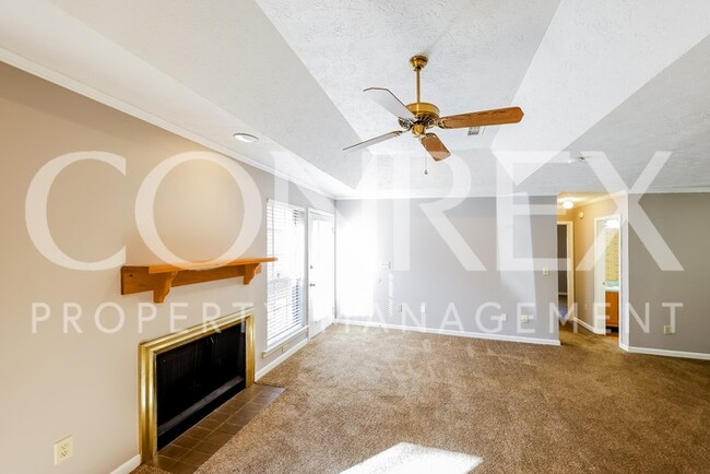 Building Photo - Carriage Oaks Privacy