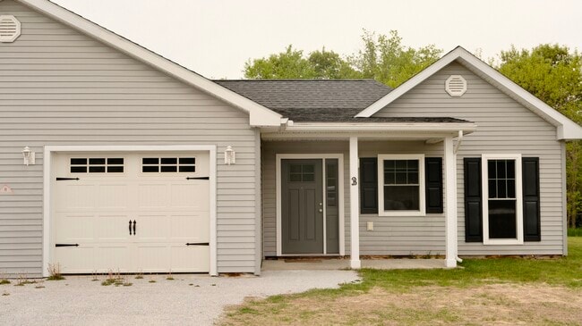 Building Photo - 100 Jay Bird Ln