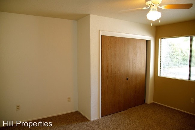 Building Photo - 1125 W Sacramento Ave
