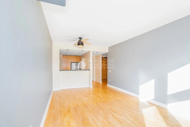 Building Photo - 530 Chestnut St