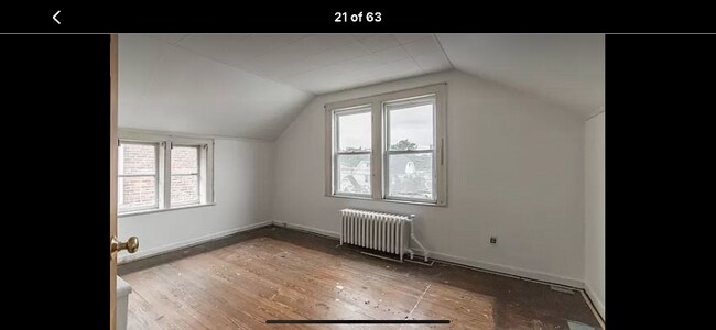 Building Photo - 452 Quincy Ave