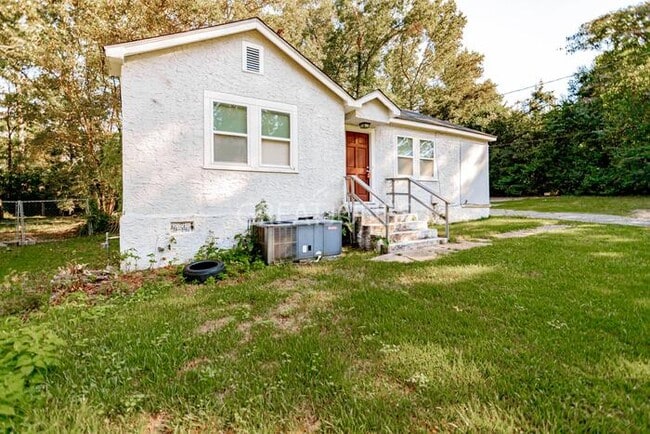 Building Photo - 4247 Forrest Rd
