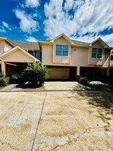 Building Photo - 12422 Sunlit Wood Way