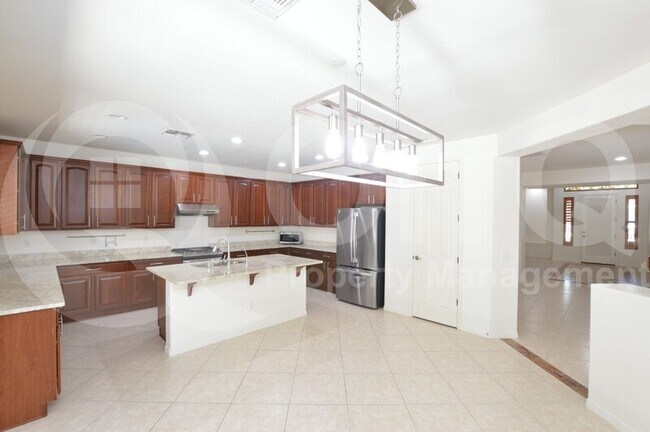 Building Photo - 2128 E Leo Pl