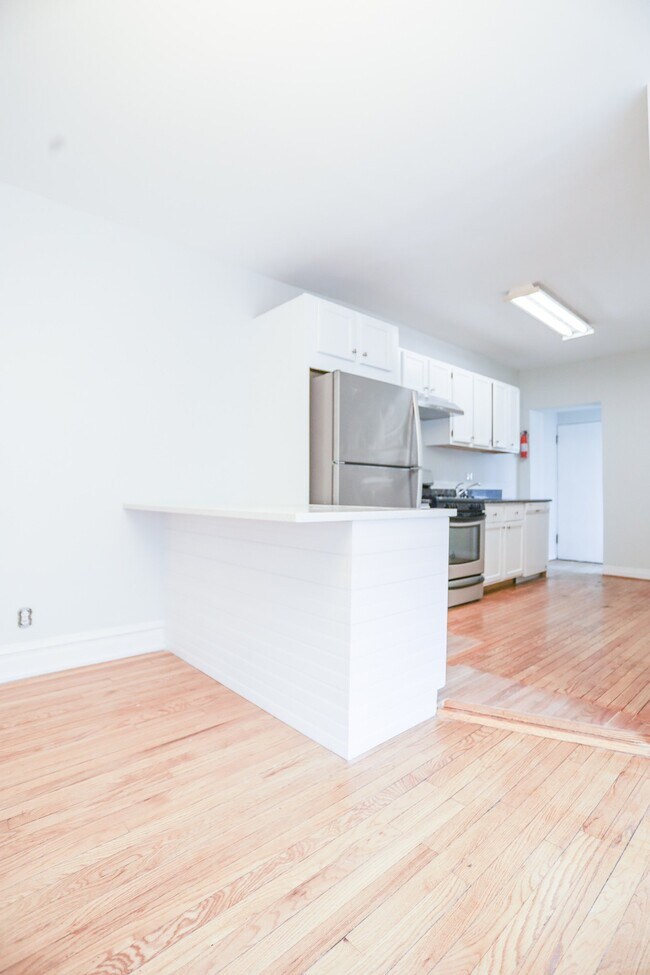 Foto del edificio - 5610 N Ashland Ave