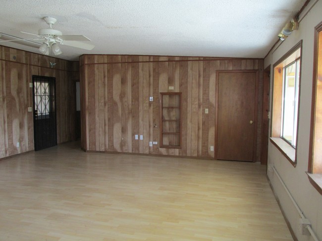 Unit 1, main room - 38797 California 41