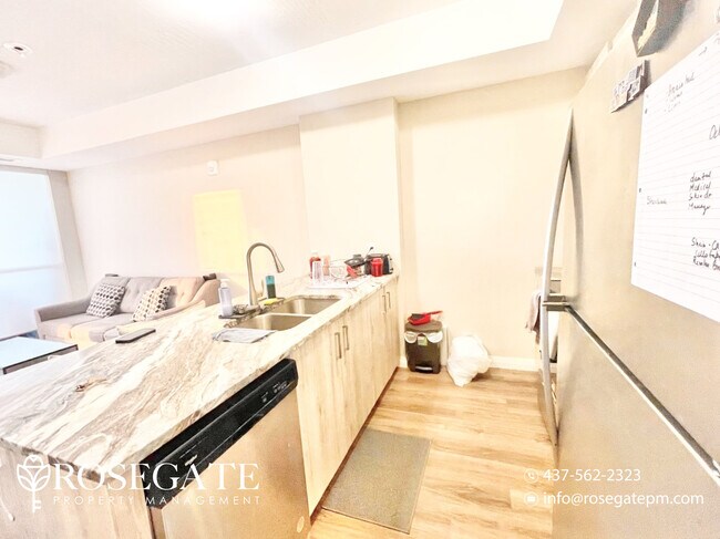 Photo du bâtiment - Modern 1-Bedroom Condo in Downtown Kitchener!