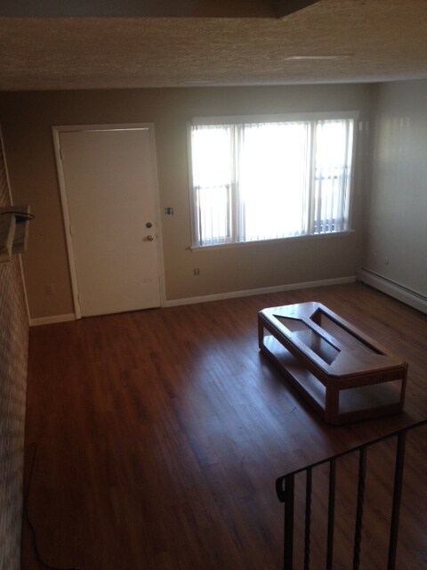 Sala de estar - 419 West Ave