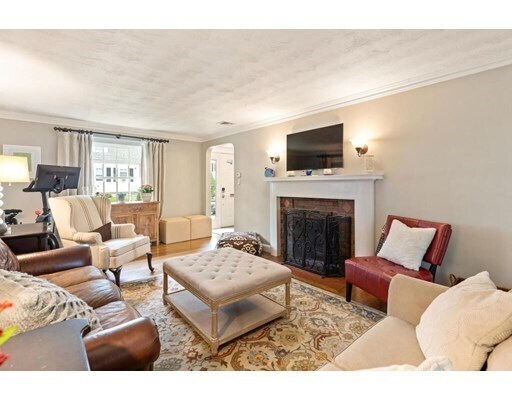 Building Photo - 83 Glenburn Rd