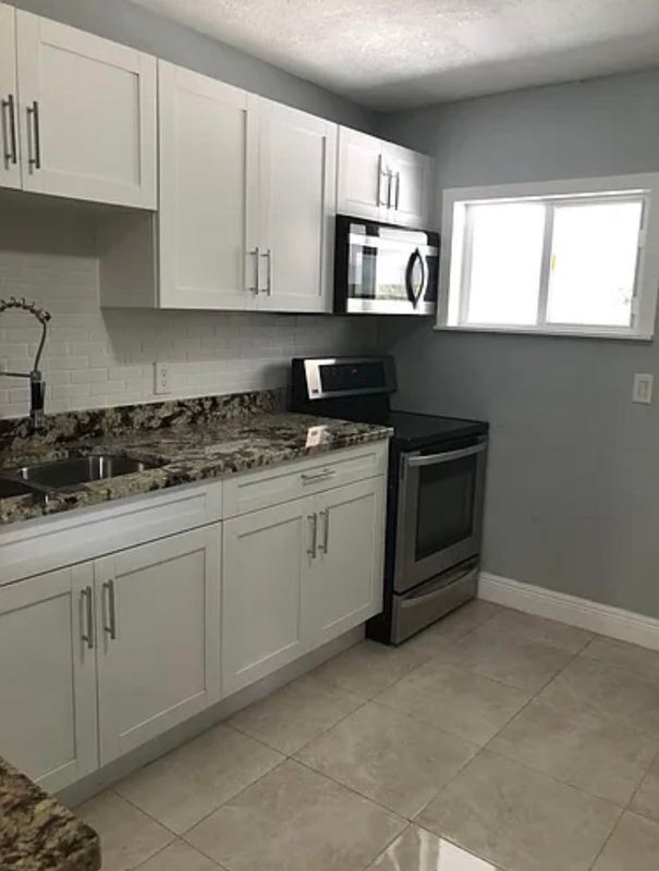 Foto del edificio - 3001 E McBerry St