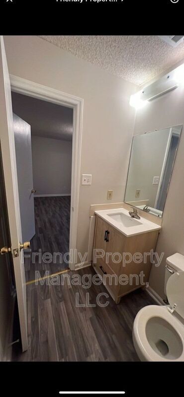 Foto del edificio - 119 Bay Meadow Ct