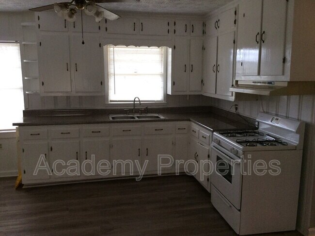 Foto del edificio - 2308 Kelleytown Rd