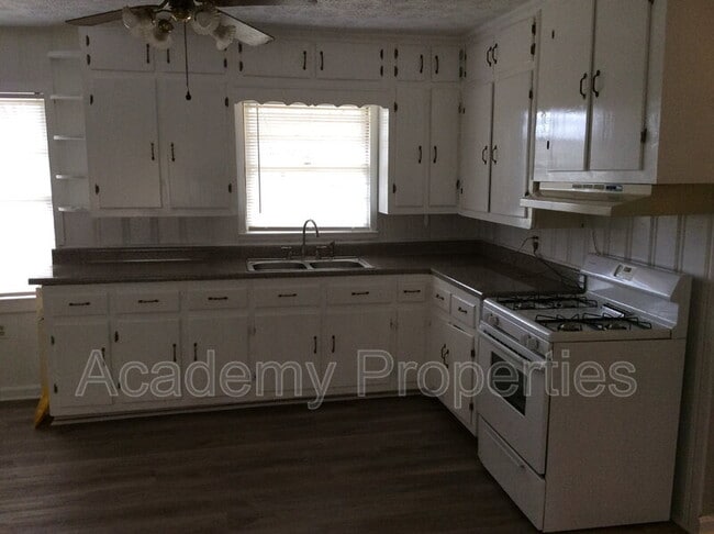 Photo - 2308 Kelleytown Rd House