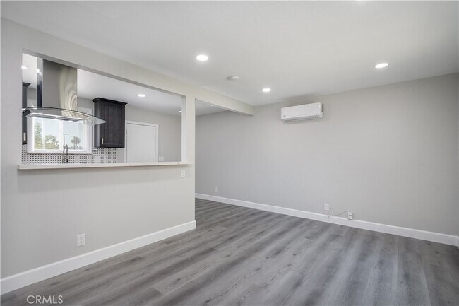 Foto del edificio - 3630 Russell St