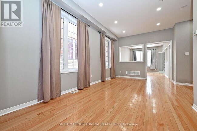 Building Photo - 41 Big Hill Cres