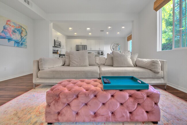 Building Photo - 10541 Sausalito Ct