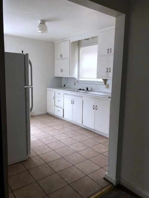 Primary Photo - 530 E Adams St