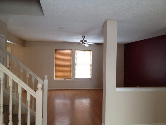 Foto del edificio - 4128 Doten Dr