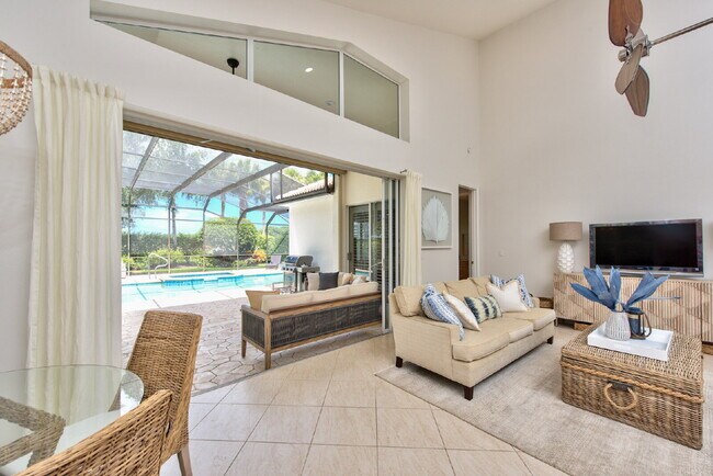 Foto del edificio - Pelican Marsh Pool home