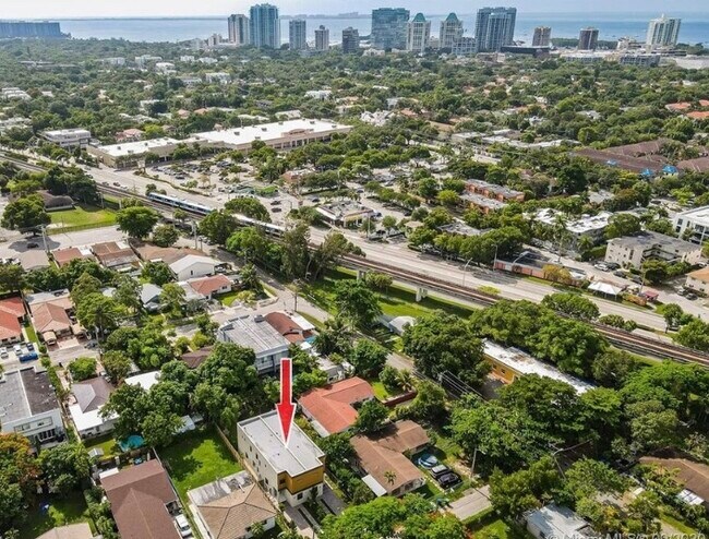 Foto del edificio - 2887 SW 33rd Ave