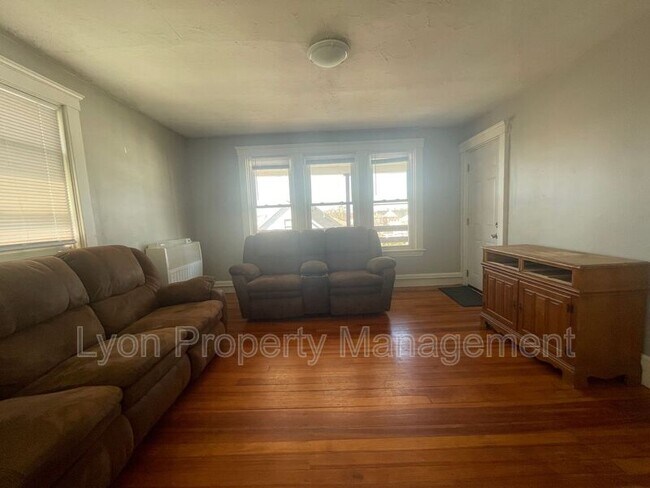 Foto del edificio - 289 Mowry St
