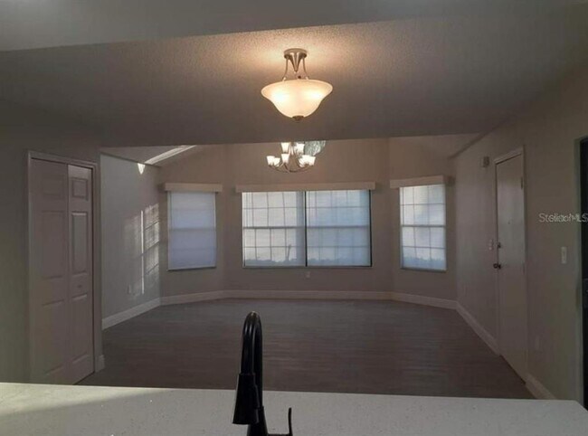 Building Photo - 3123 W Fox Squirrel Dr