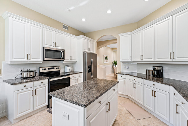 Building Photo - 125 Palm Bay Terrace