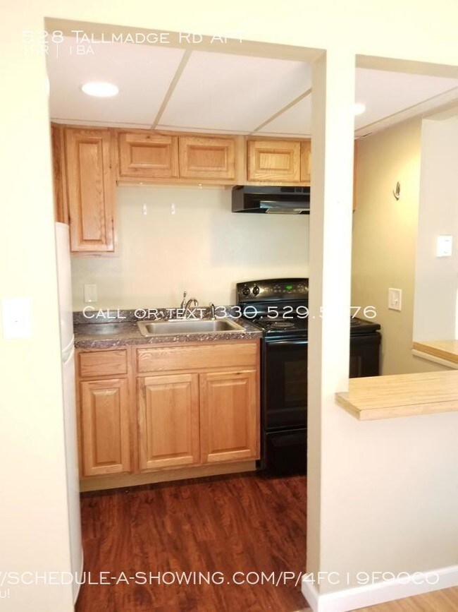 Foto del edificio - 528 Tallmadge Rd