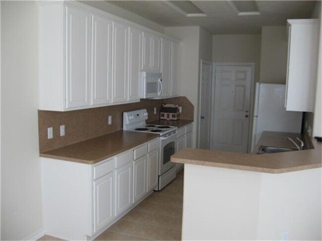 Foto del edificio - 17154 Oakwood Chase Dr