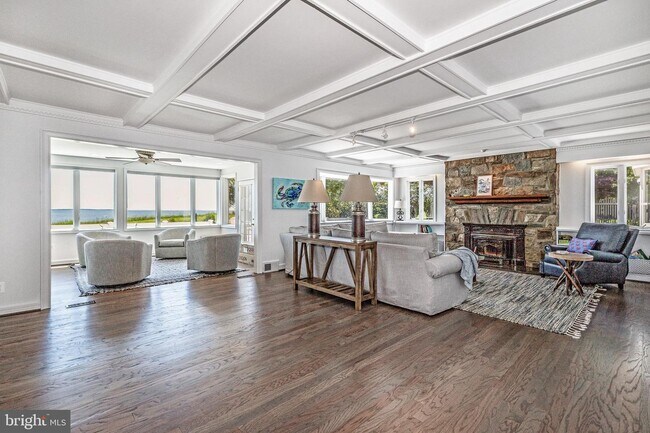 Foto del edificio - 117 Bay Dr