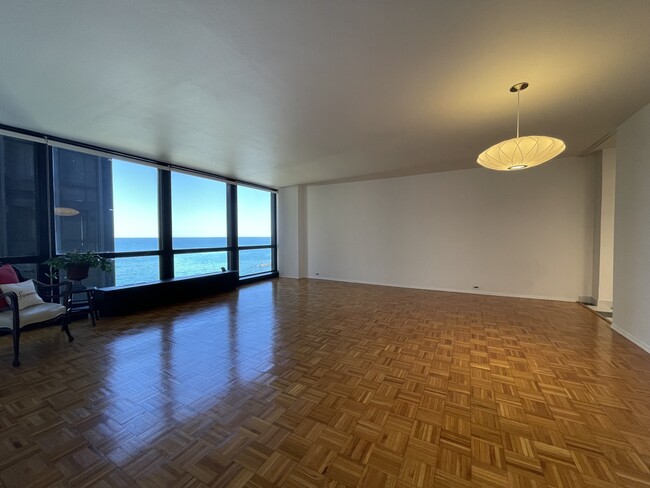 Foto del edificio - 900 N Lake Shore Dr