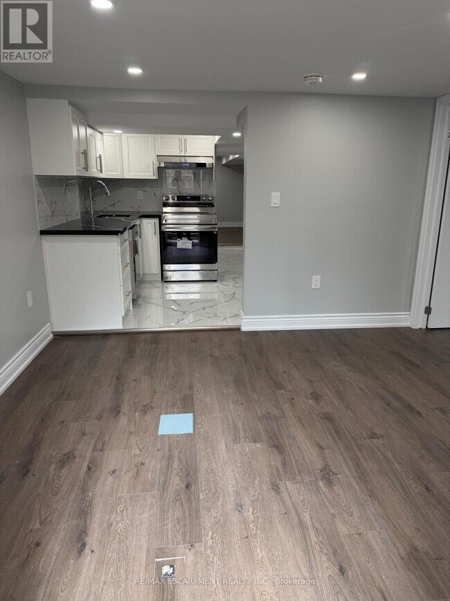 Photo du bâtiment - 276 Balmoral Ave N