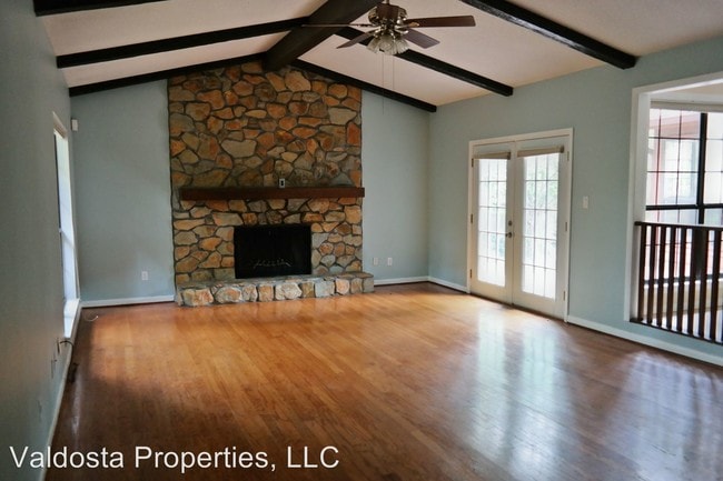 Building Photo - 2236 Oakgrove Cir