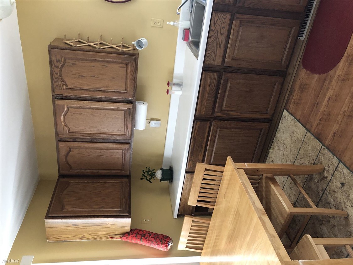 Primary Photo - 2 br, 1 bath Triplex - 1986 E Dryden Rd