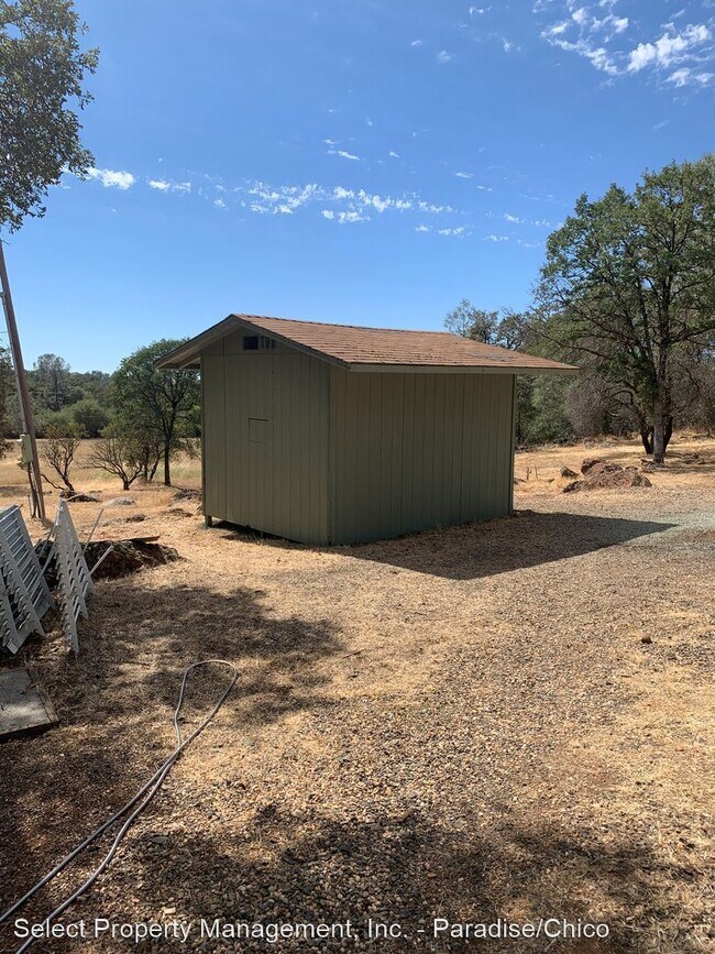 Building Photo - 2 br, 1 bath House - 75 Red Tape Road