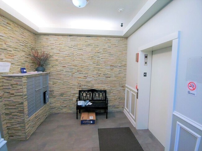 Foto del edificio - 4150 N Kenmore Ave