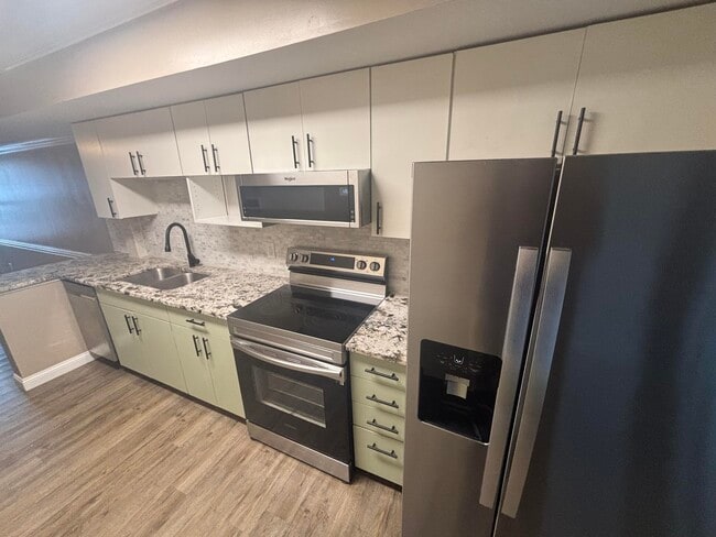 Foto del edificio - 173 Montmullin St