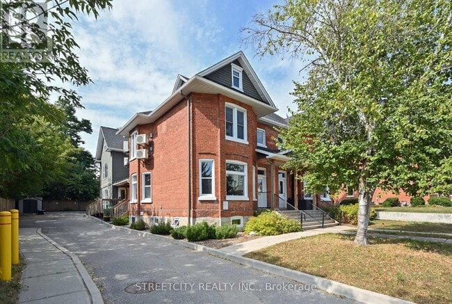 Building Photo - 170 Bradford St