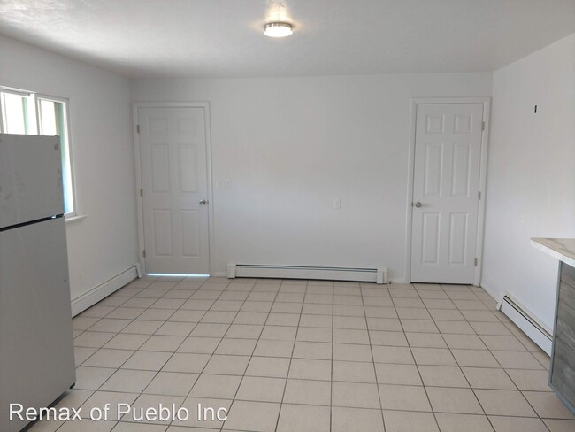 Foto del edificio - 3 br, 1 bath House - 25618 Everett Rd.