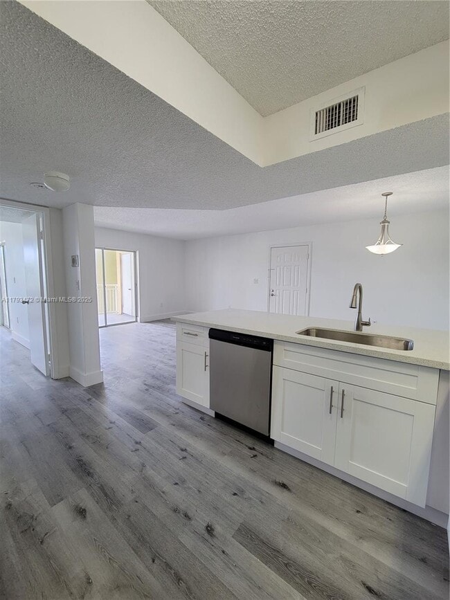 Foto del edificio - 8600 SW 212th St