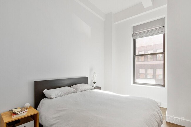 Building Photo - 11 E 36th Street Unit 801