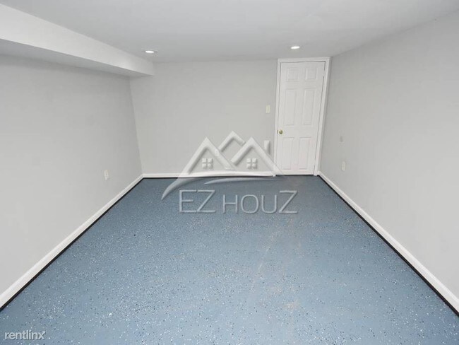 Foto del edificio - 4 br, 3 bath House - 2436 Barclay Street