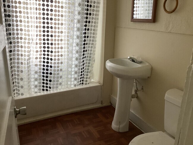 Building Photo - 2660-2662 N 5th St