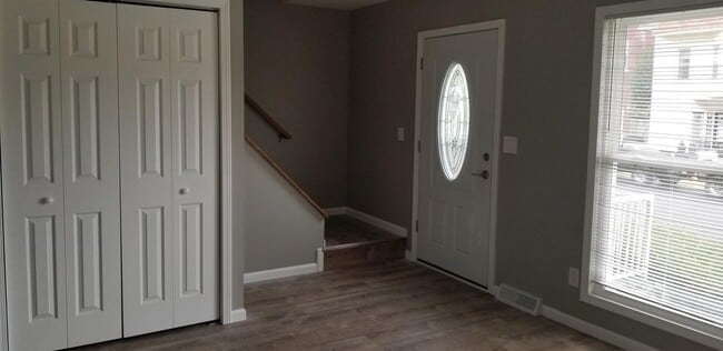 Building Photo - 546 Marquette St