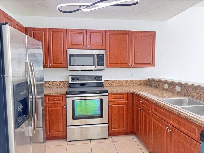 Foto del edificio - 11102 NW 83rd St